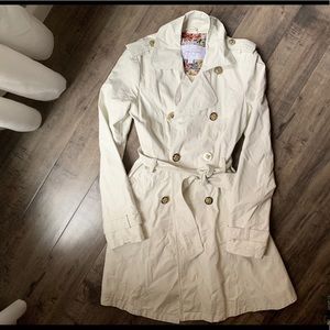 Jessica Simpson Faux Leather XS White Trench Coat